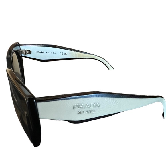 Prada PR 14WS 09Q5S0
Sunglasses Women's

Cat Eye 52mm New with box - Picture 10 of 16